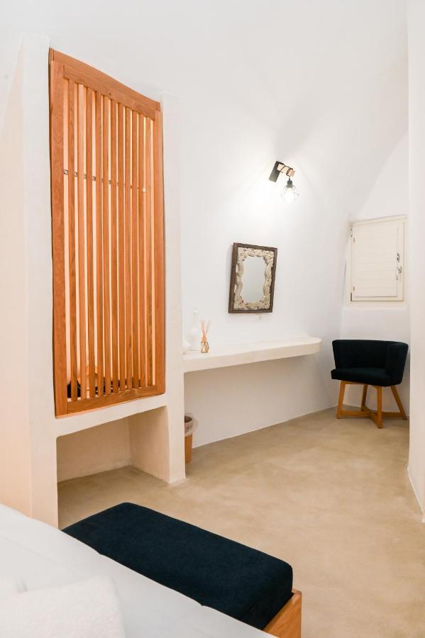 Three Bells Suites ฟิรอสเตฟานี ภายนอก รูปภาพ
